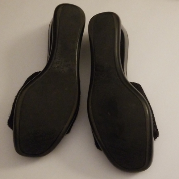 Black  Slip On Stretch Shoes - Picture 5 of 7